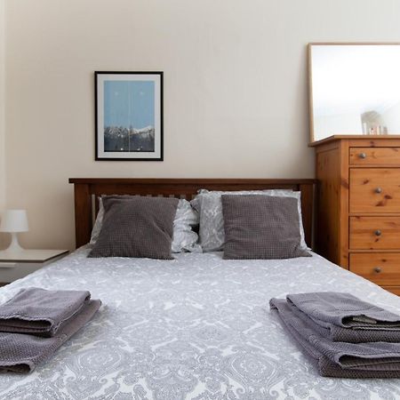 Amazing Apartments - London Road By Holyrood Park Edimburgo Esterno foto